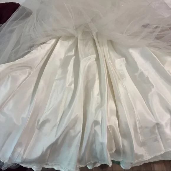 Vintage Ivory Tulle & Lace Flower Girl Dress with Rosette Back & Pearl Detail - Picture 15 of 16